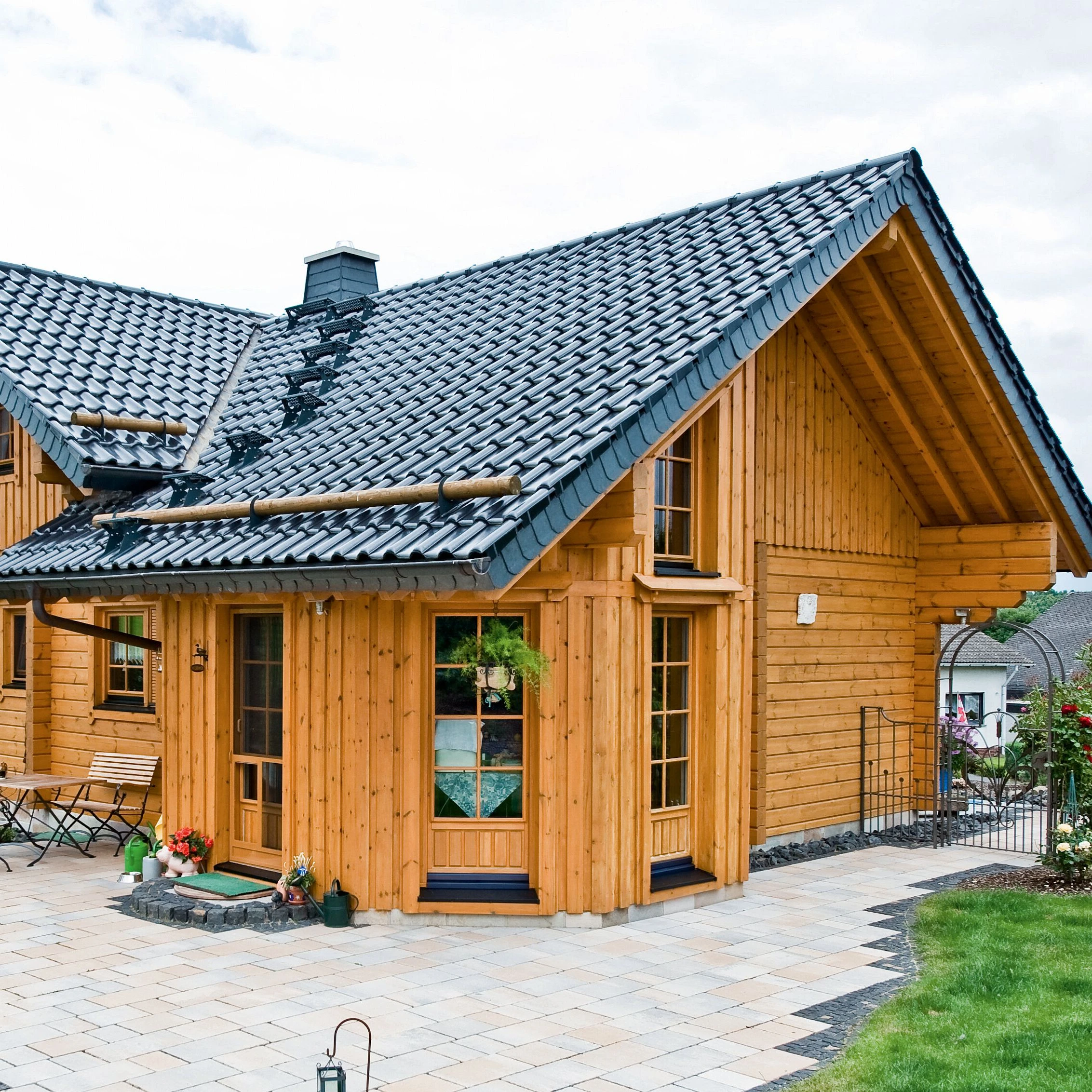 Plastic roofing tile with 50 years of warranty