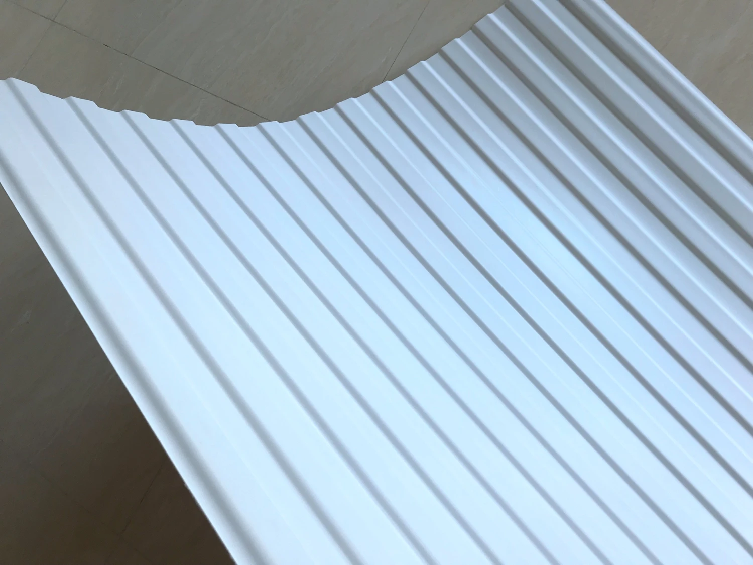 High quality China manufacturer laminate PVC roofing tile wall sheet